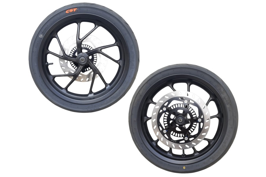 CF SR250 ÖN TEKER KOMPLE 3.00-17 110/70-17 ORJ CF SR250 ÖN TEKER KOMPLE 3.00-17 110/70-17 ORJ