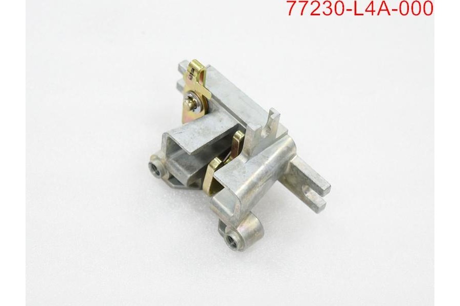 SYM MAX 600 YOLCU MINDERI KAPAK BAR BEYAZ QU ARKA SYM MAX 600 YOLCU MINDERI KAPAK BAR BEYAZ QU ARKA