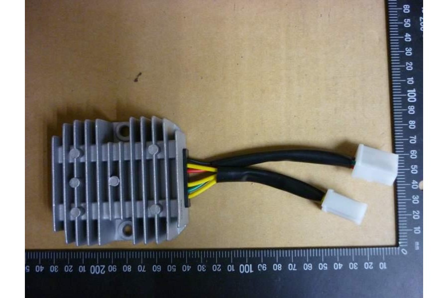 SYM SYMPHONY 200 ST KONJEKTOR / REGULATOR