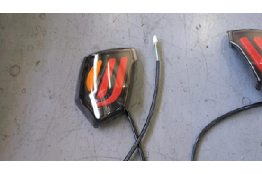 CSN CONFİDENT 2500W SİNYAL ARKA SAĞ